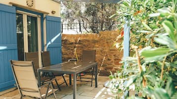 House | Terrace/patio