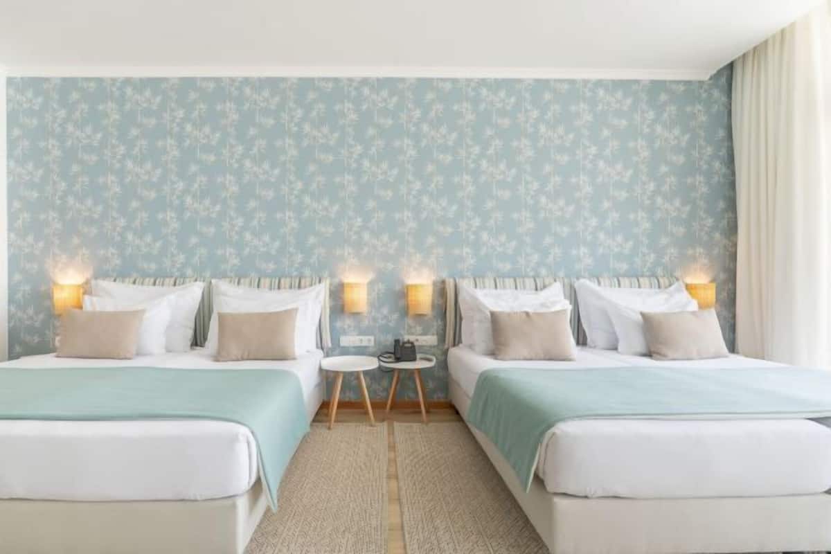 In-room safe, soundproofing, free WiFi