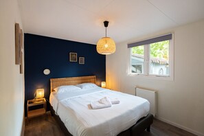 2 chambres, fer et planche à repasser, Wi-Fi, draps fournis