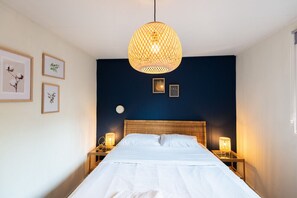 2 makuuhuonetta, silitysrauta/-lauta, Wi-Fi, vuodevaatteet