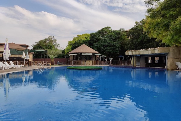 Seasonal outdoor pool