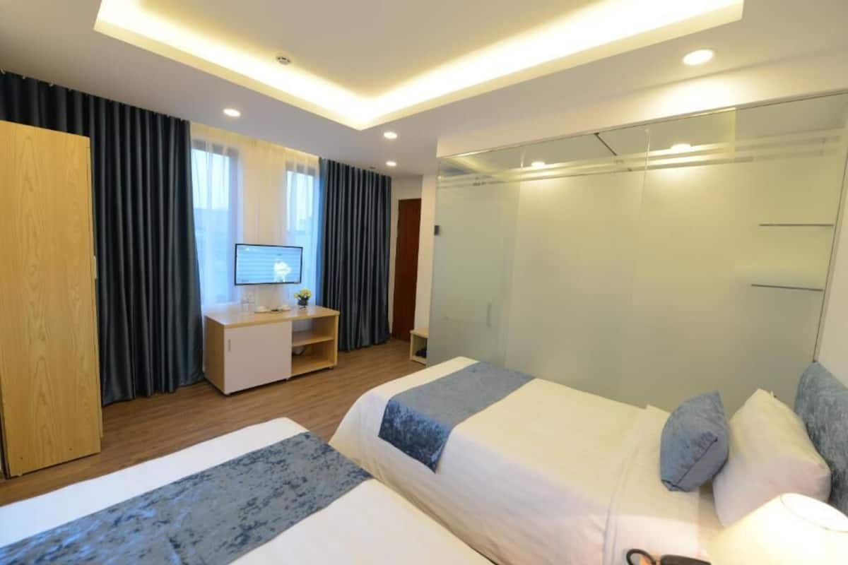 Habitación triple Deluxe | 1 habitación, ropa de cama de alta calidad y edredón