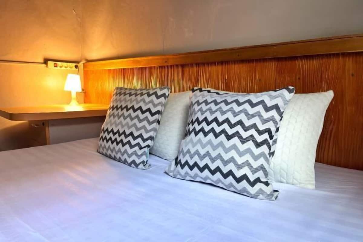 Soundproofing, WiFi (free), bed sheets