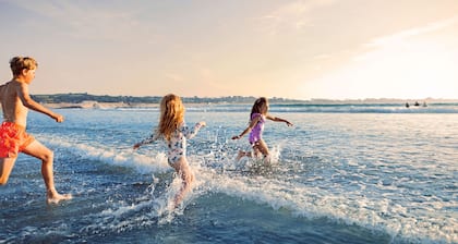 Outdoor Adventure Glamping Retreat: Family Friendly, Sea Views