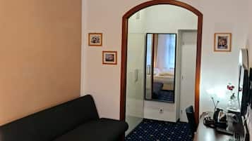 Habitación doble estándar, 1 cama King size | 1 habitación, ropa de cama hipoalergénica y minibar