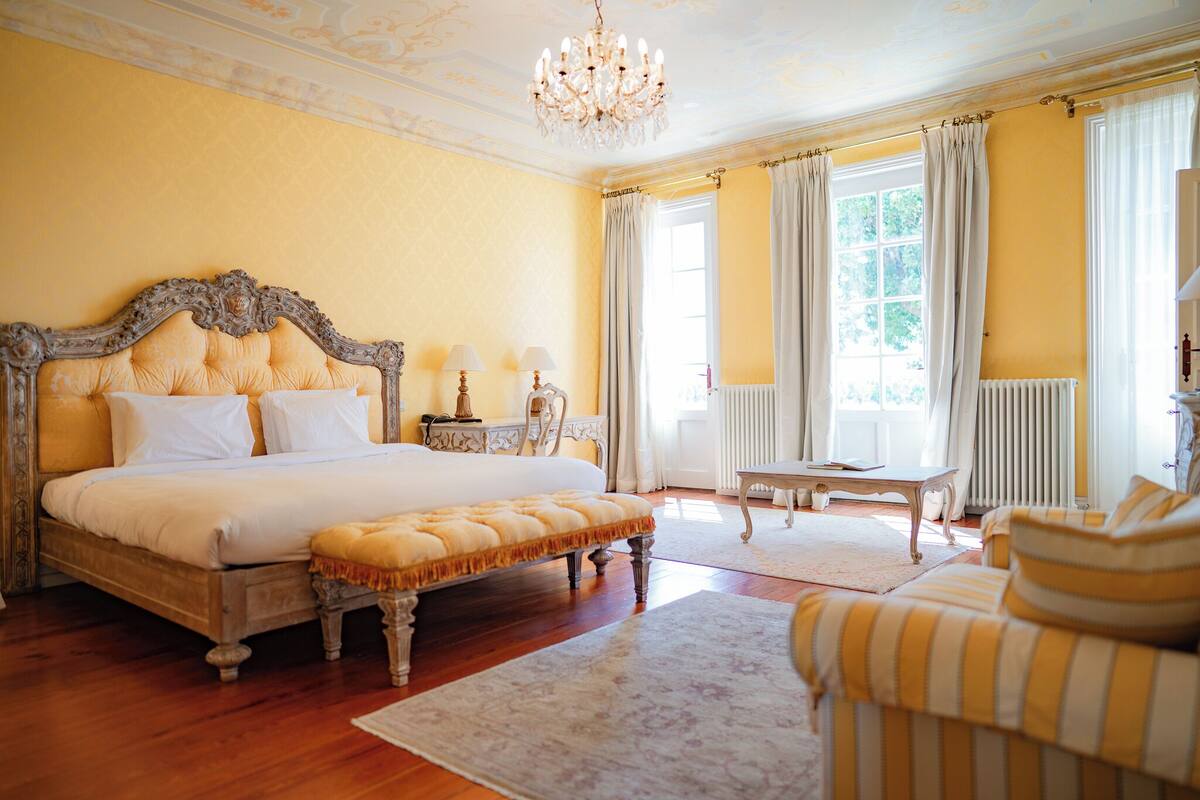 The Venetian Suite | Minibar, in-room safe, desk, WiFi (free)