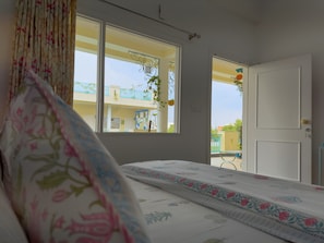 Dreibettzimmer | Minibar (mit einigen kostenlosen Artikeln), Schreibtisch