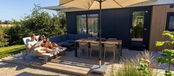 Stay in the modern and spacious Zonnweelde Lodge and be on the beach in no time