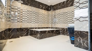 Executive Room | Bathroom | Slippers