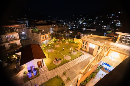 Exterior. Baranda Restro and Events