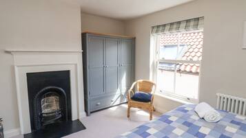 2 bedrooms, individually decorated, individually furnished, free WiFi