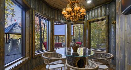 Treetopia Treehouse!Waterfall!3Story Slide!OutdoorBed!Nest Hottub!Sauna!