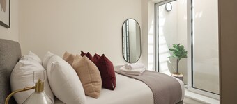 Fulham  Hestercombe House by Viridian Apartments