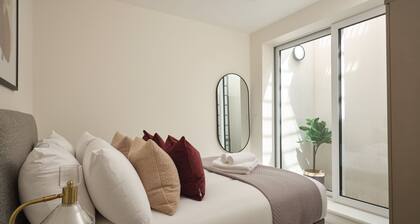 Fulham Hestercombe House by Viridian Apartments