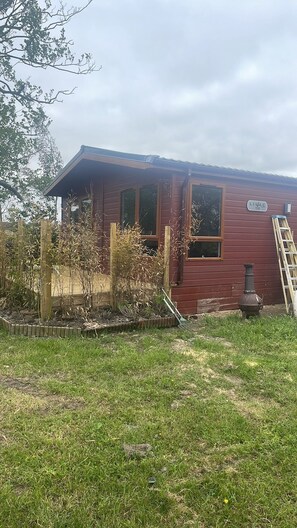 Cabin | Exterior