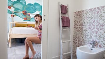 Comfort-Doppelzimmer, Terrasse, Gartenblick | Badezimmer