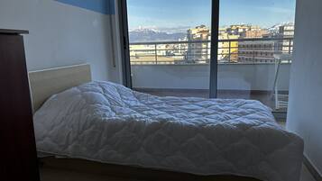 2 dormitorios, tabla de planchar con plancha, wifi gratis y ropa de cama