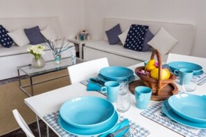 Dining - Venice Lido apartment with terrace and canal view. Very central area (Lido)