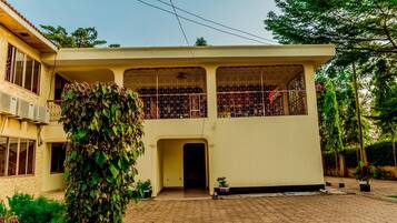 Fachada da propriedade