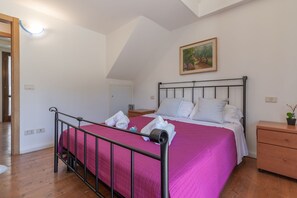 3 bedrooms, travel crib, free WiFi