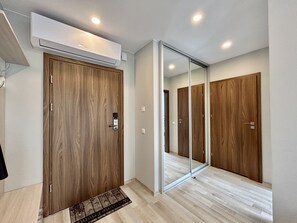 Comfort Apartment | Individually decorated, individually furnished, laptop workspace