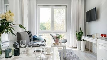 City Studio | Individually decorated, individually furnished, laptop workspace