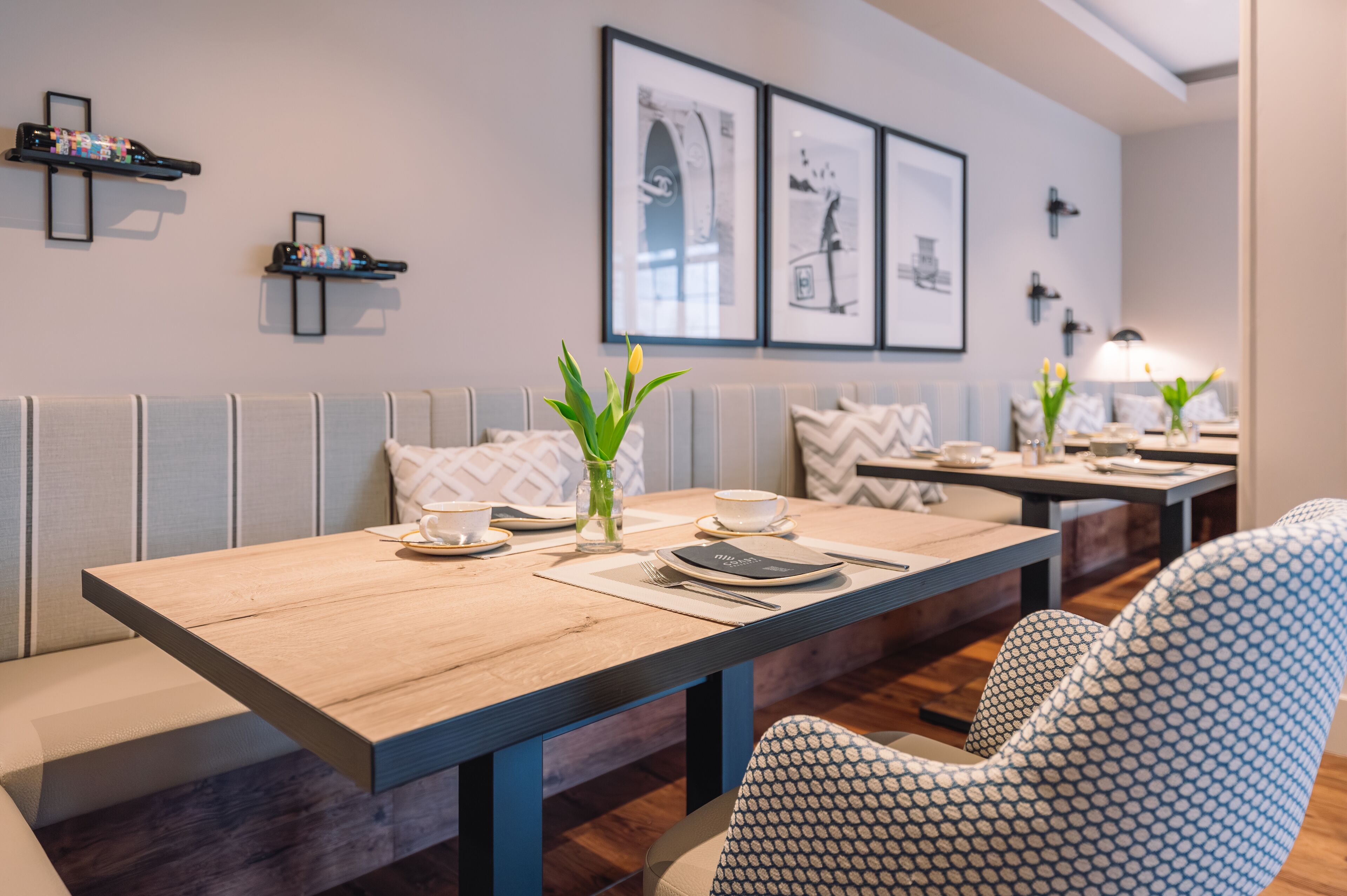 بوفيه فطور يوميًا بتكلفة قدرها (17.90 EUR للشخص)