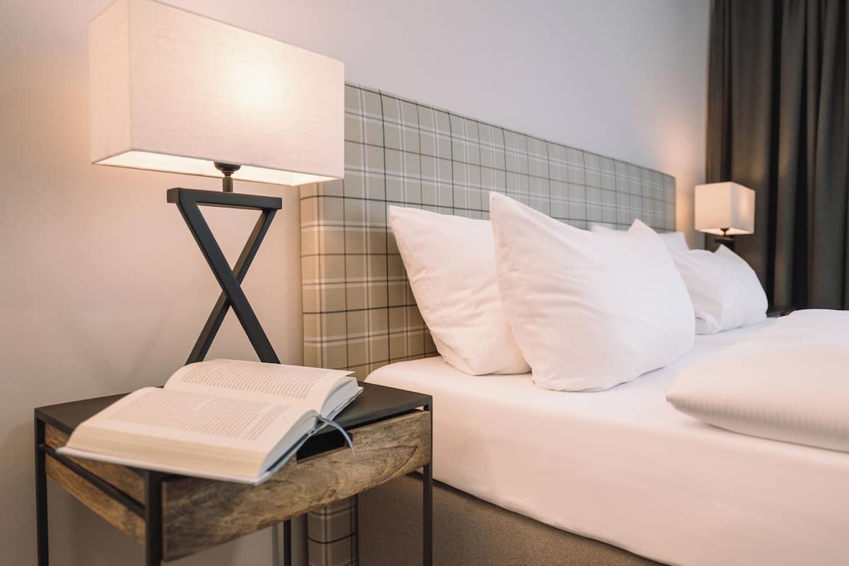 1 bedroom, hypo-allergenic bedding, minibar, in-room safe