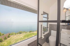 Combined shower/tub, hair dryer, towels - Coastal Retreat Waterfront, Deck, Awesome Views (Wading River)