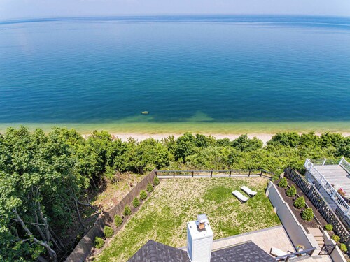 Coastal Retreat Waterfront, Deck, Awesome Views