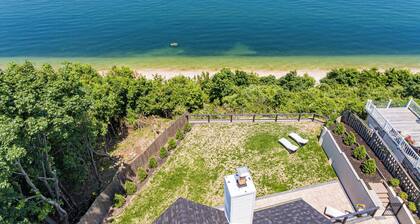 Coastal Retreat Waterfront, Deck, Awesome Views