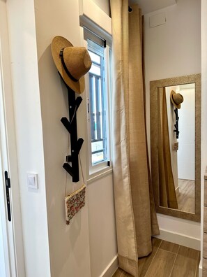 Basic Studio | Egyptian cotton sheets, premium bedding, memory-foam beds - Casa Secunda Romar (Córdoba)