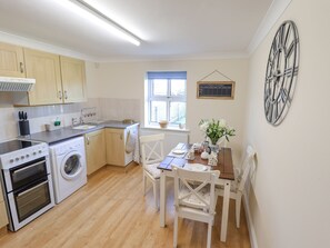 Dining - Saddle Rack Cottage (Louth)