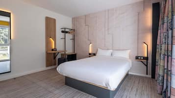 Double Room, Accessible | Desk, soundproofing, free WiFi, bed sheets