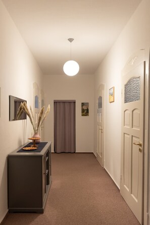 Interior - Federal police trainees vacation apartment - large vacation apartment with balcony (Auerbach/Vogtland)