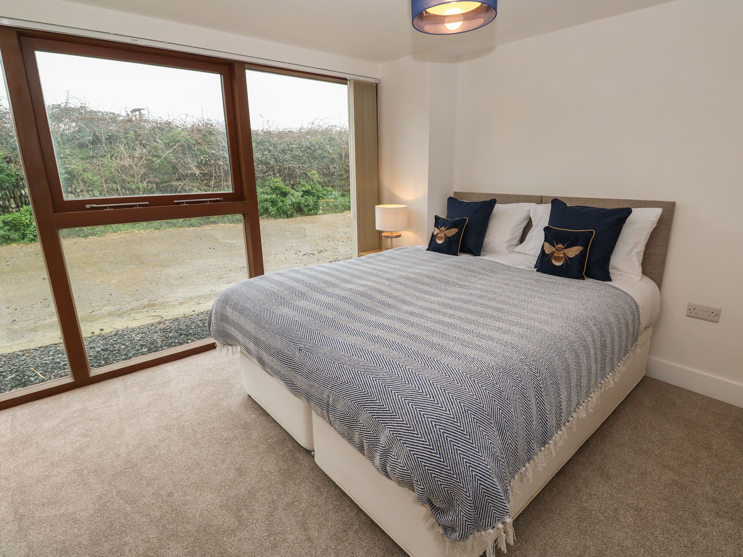 5 多间卧室、特色装修、特色家居、免费 WiFi