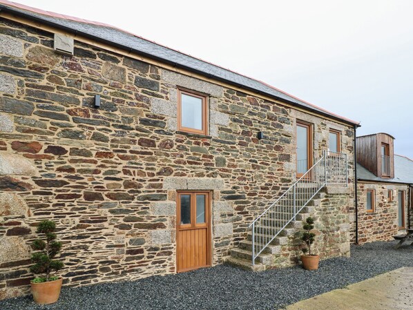 Exterior - Pol View (Helston)