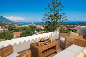 Property grounds - Villa Stunning Views (Karavados)