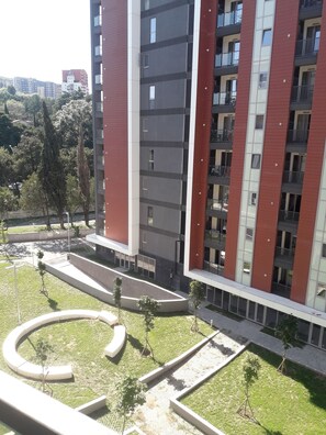 Property grounds - Cozy, Brand New & Fully Furnished (Tbilisi)