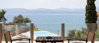Eretria Luxurious Seafront Villa