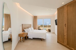 Junior Room, 1 King Bed | Minibar, in-room safe, desk, blackout drapes - Aya Sofia Suites (Mykonos)