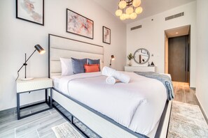 2 bedrooms, in-room safe, iron/ironing board, free WiFi