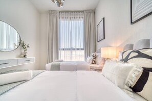 2 bedrooms, in-room safe, iron/ironing board, free WiFi - Tranquil 2BR w/ Assistant’s Room at Mesk 1 Midtown Dubai Production City by Deluxe Holiday Homes (Dubai)