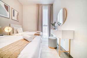2 bedrooms, in-room safe, iron/ironing board, free WiFi