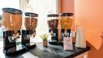 Free daily continental breakfast