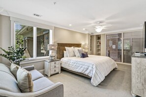 5 Schlafzimmer, Schreibtisch, Bügeleisen/Bügelbrett, kostenloses WLAN