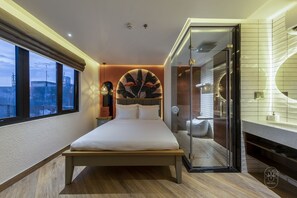 Premium bedding, pillowtop beds, minibar, individually decorated - PYNT Hotel (Ho Chi Minh City)
