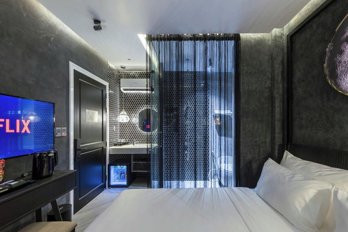 Deluxe Room | Premium bedding, pillowtop beds