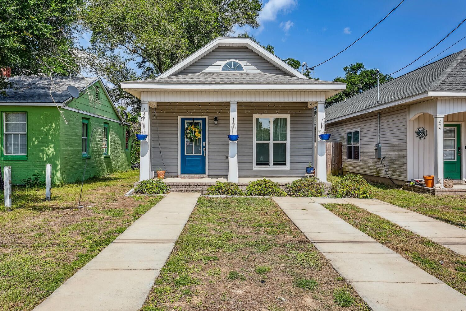 Downtown - Coastal Cozy 3B Home!