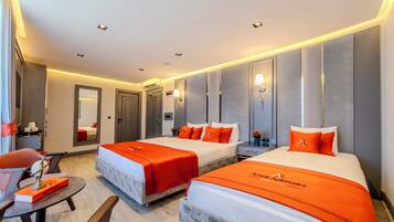 Deluxe trippelrum | 1 sovrum, minibar, värdeförvaringsskåp på rummet och skrivbord